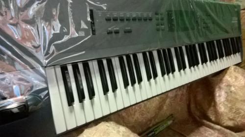 Se vende por ocasión teclado profesional Ko - Imagen 1
