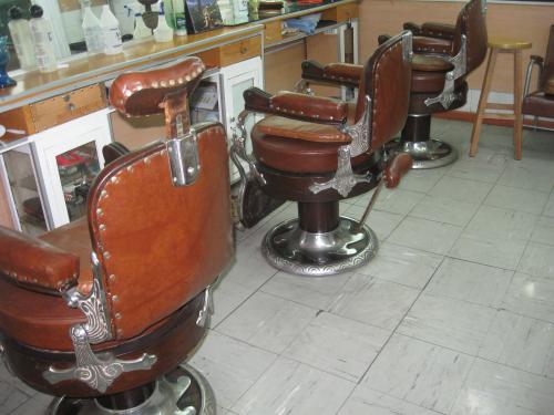 vende 3 sillones de peluqueria jiratorios  ti - Imagen 1