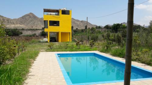 vendo casa en condominio piscina cancha de fu - Imagen 1