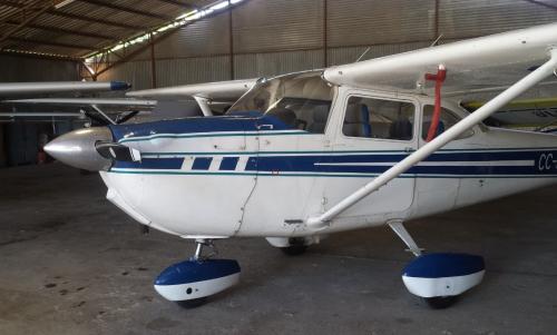 Se vende excelente avion Cessna 172 F año 19 - Imagen 1