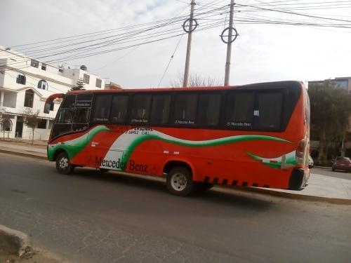 vendo bus de 30 pasajeros marca mercedes benz - Imagen 1