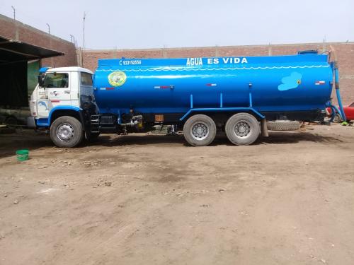 Vendo 2 camiones cisternas para agua  en perf - Imagen 1