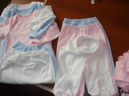 Lote de ropa de bebe nueva 100% algodon pima - Imagen 1