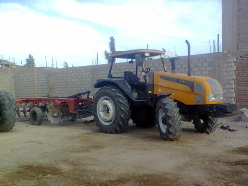  vendo tractor valtra modelo 110 aÑo 2011 br - Imagen 1